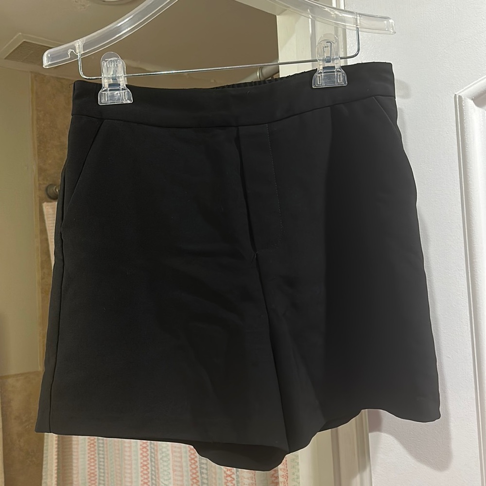Black Shorts with Lining. Size Medium. Perfect for a chic summer look!